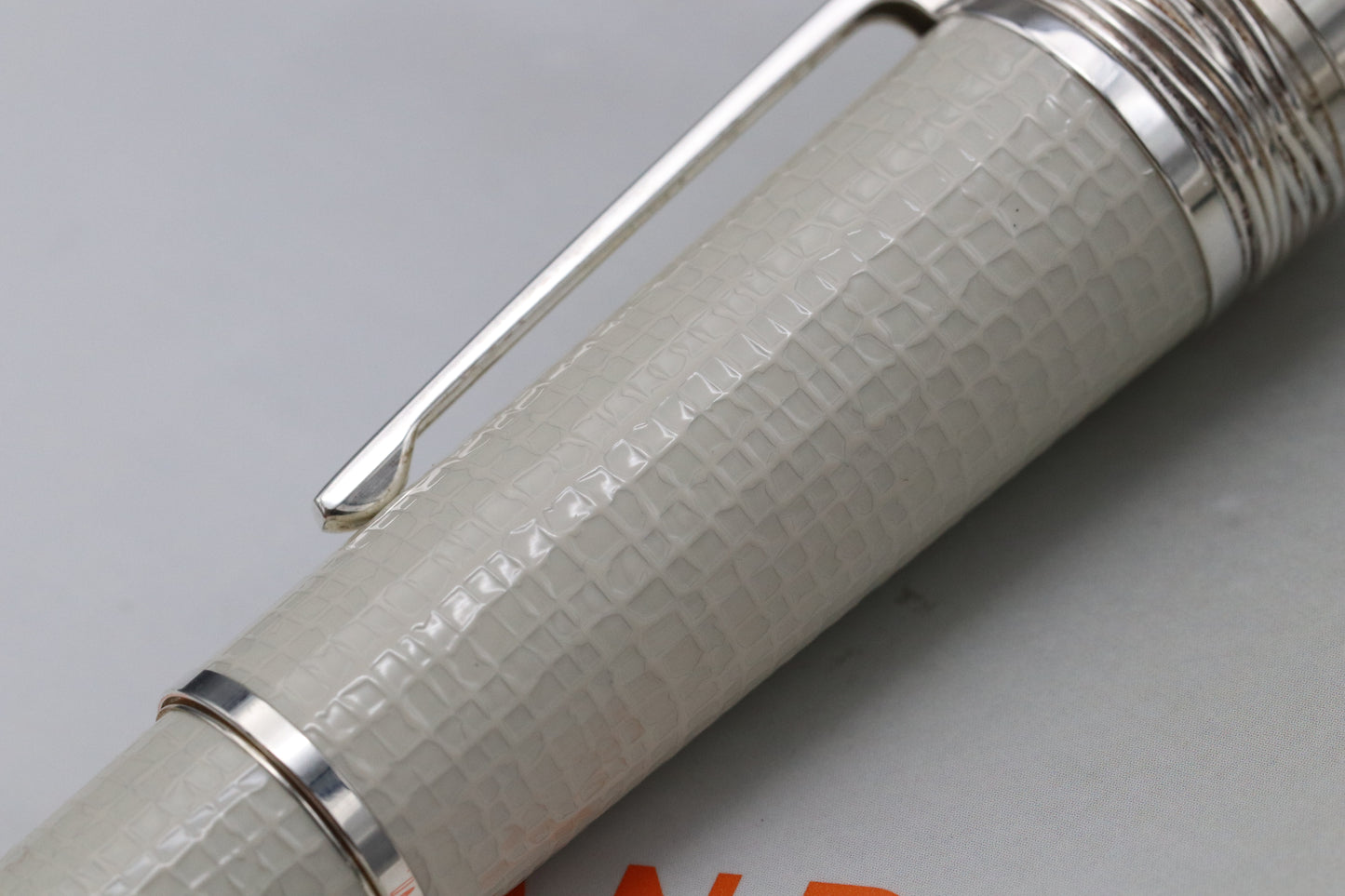 Montblanc Great Characters Mahatma Gandhi 3000 LE Rollerball Pen - UNUSED