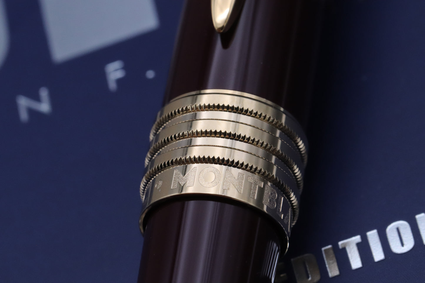 Montblanc Great Characters JFK Burgundy Fountain Pen - UNUSED - Fine Nib