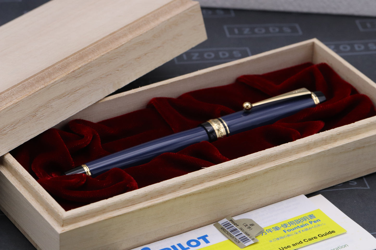 Pilot Custom 845 Urushi Blue Fountain Pen - UNUSED - Broad Nib