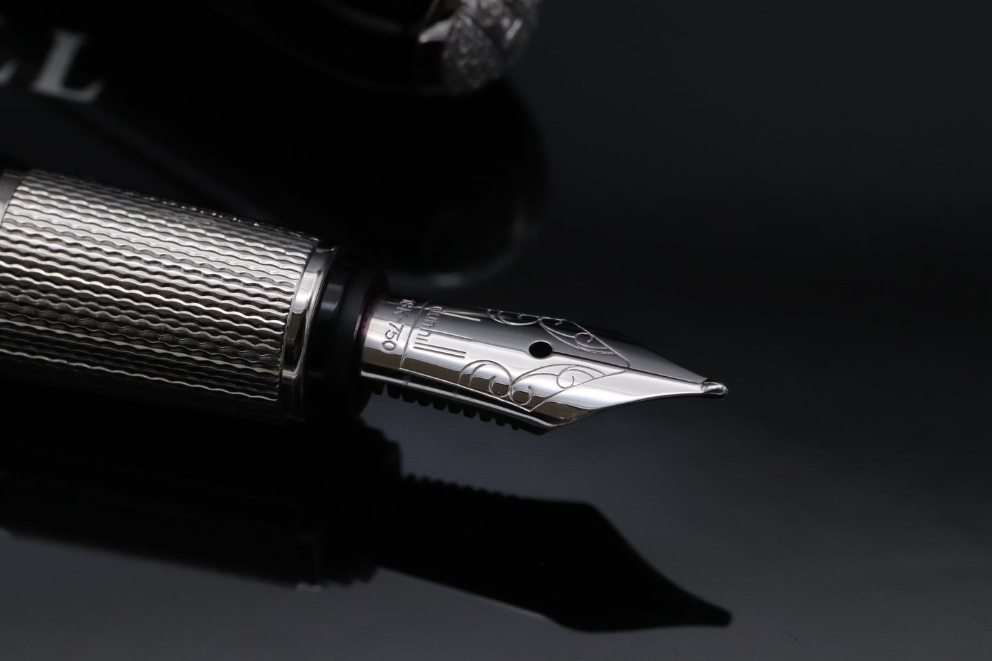 Dunhill Sidecar Black LE50 Diamond Fountain Pen