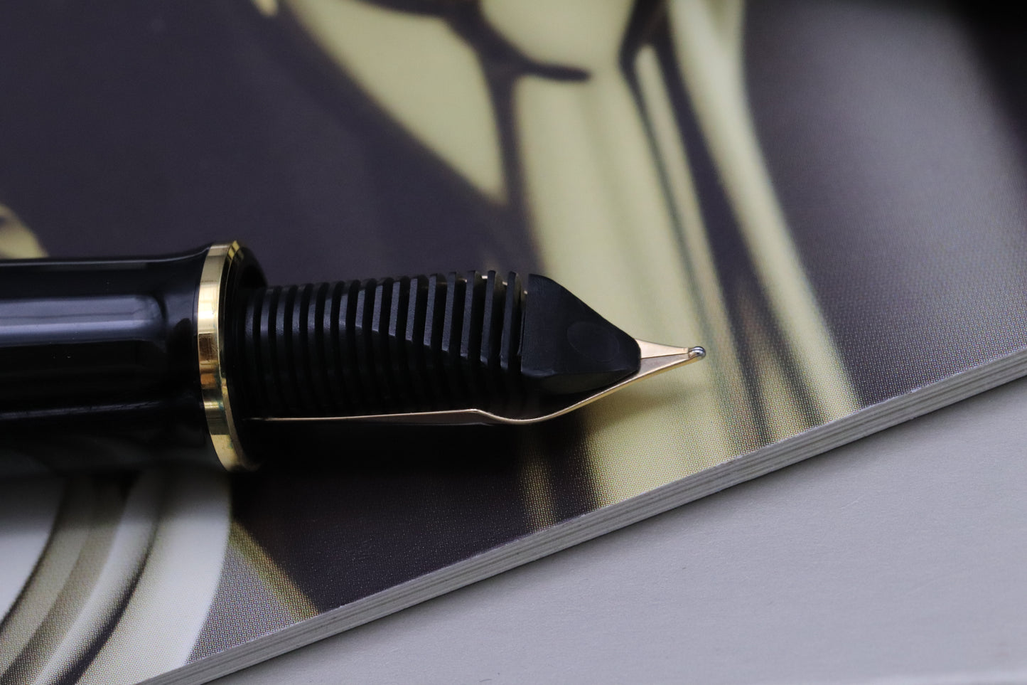 Pelikan Souveran M800 Blue Black Fountain Pen - EF Nib - Transparent Barrel