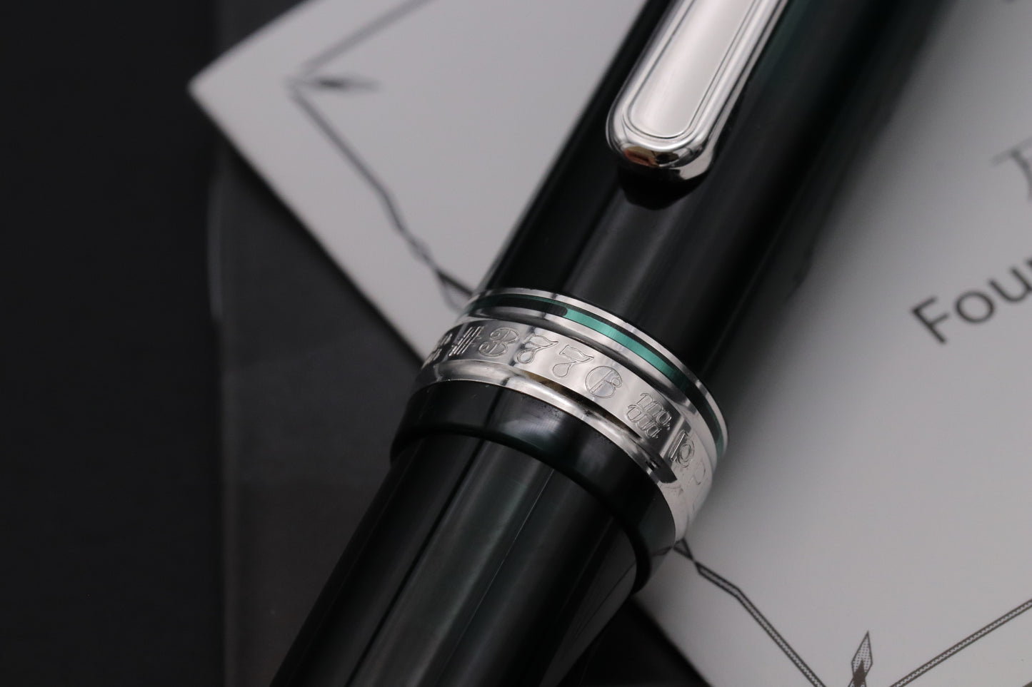 Platinum 3776 Laurel Green Fountain Pen - M Nib - UNUSED