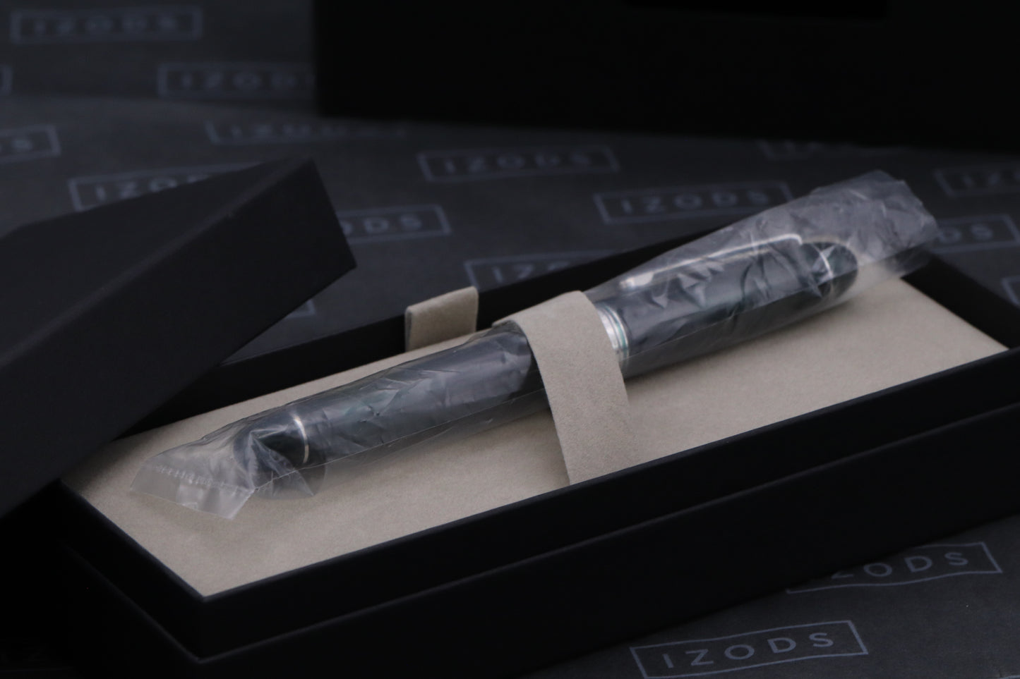 Platinum 3776 Laurel Green Fountain Pen - M Nib - UNUSED