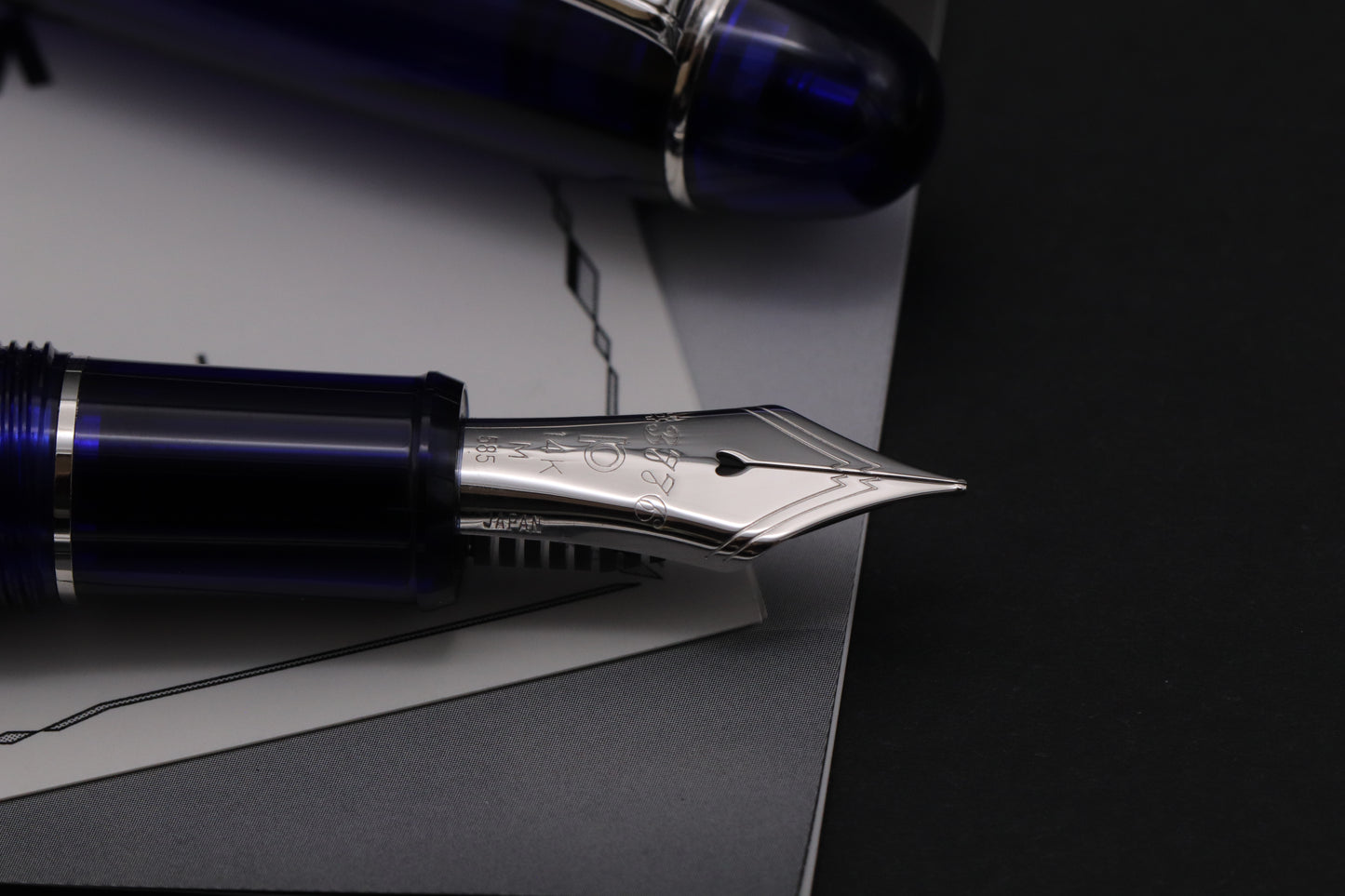 Platinum 3776 Chartres Blue Fountain Pen - M Nib - UNUSED