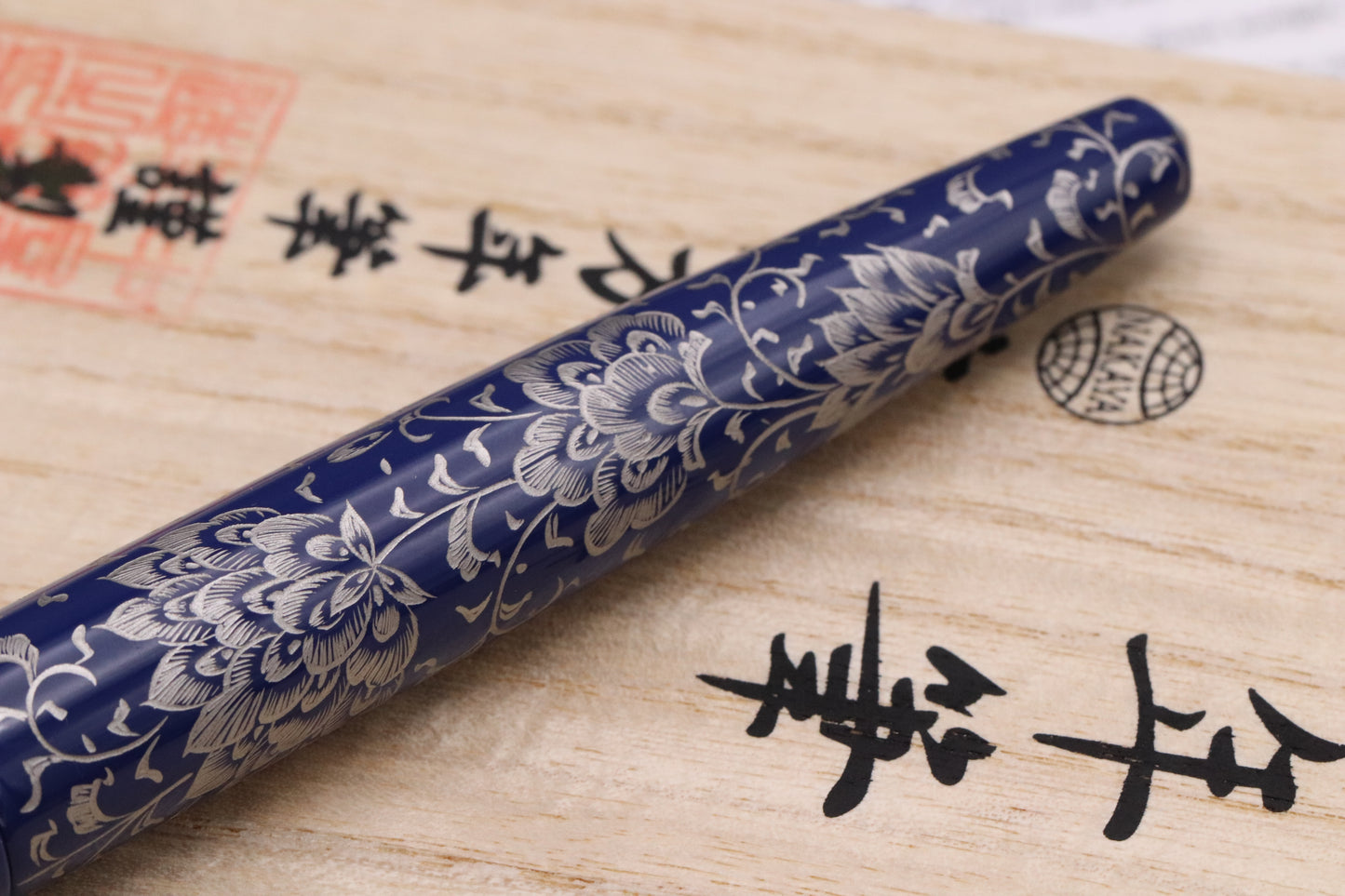 Nakaya Naka-ai Chinkin Housoge Kikyo & Platinum Fountain Pen
