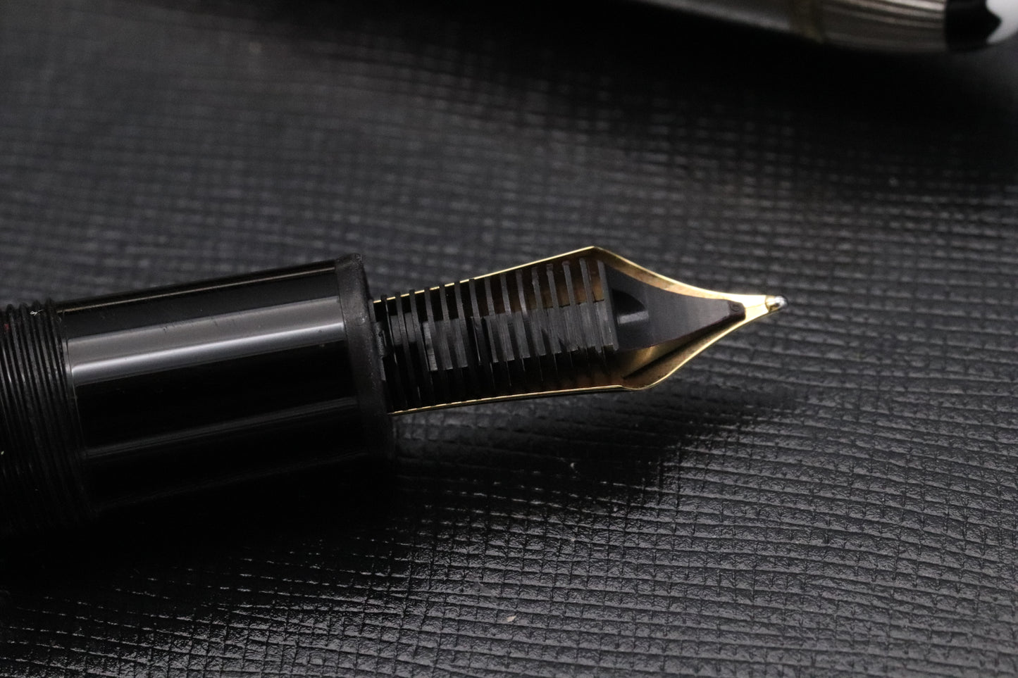 Montblanc Meisterstück 146 LeGrand Sterling Silver Pinstripe Fountain Pen