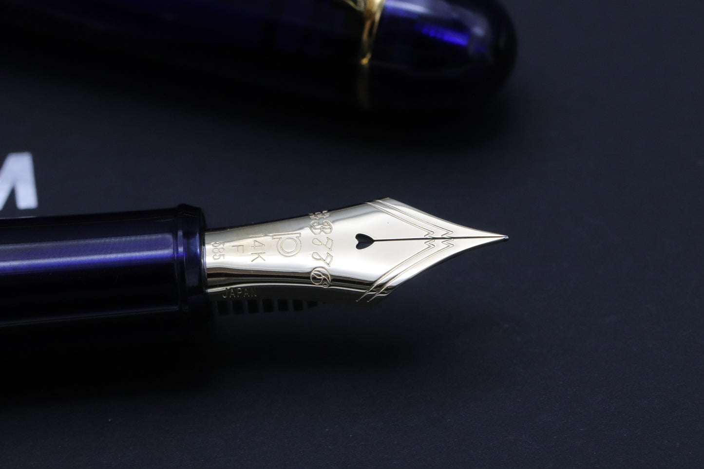 Platinum 3776 Chartres Blue GT Fountain Pen - F Nib - UNUSED
