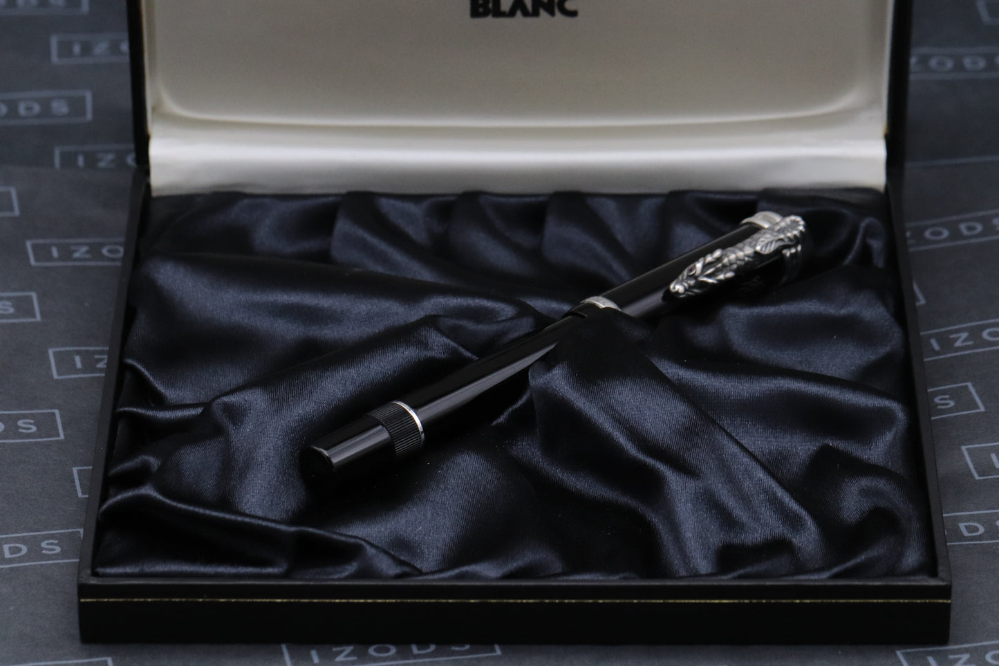 Montblanc Writers Edition Imperial Dragon Fountain Pen - Broad Nib