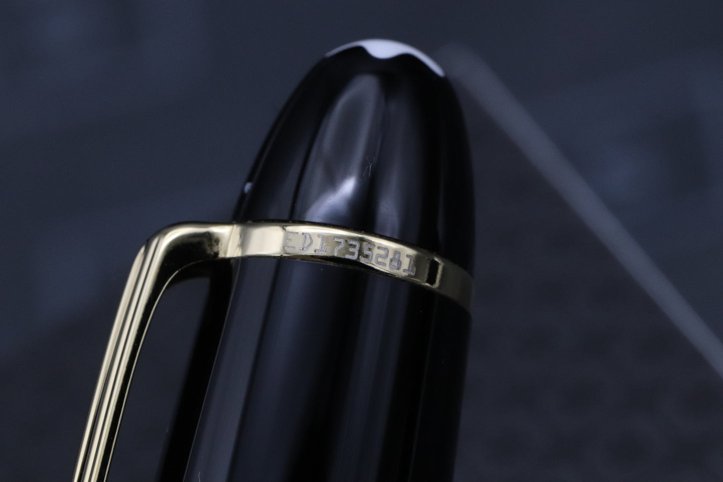 Montblanc Meisterstuck 147 Traveller Gold Coated Fountain Pen with Pouch