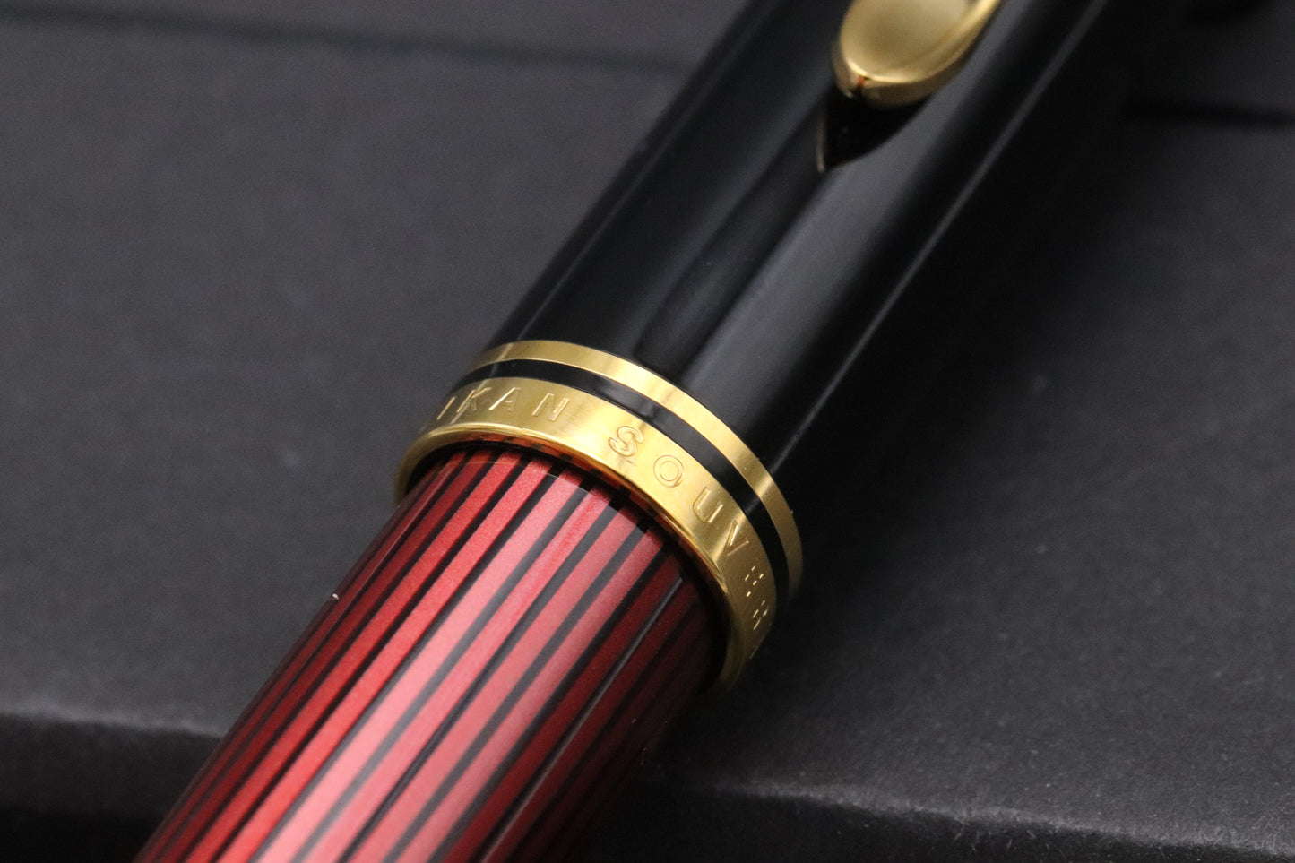 Pelikan Souveran M800 Red Black Fountain Pen - Transparent Barrel