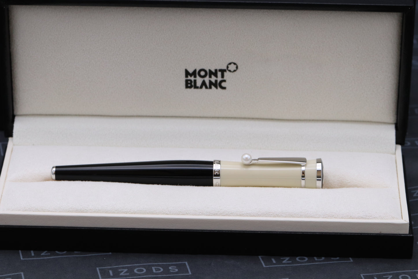 Montblanc Muses Greta Garbo Special Edition Fountain Pen