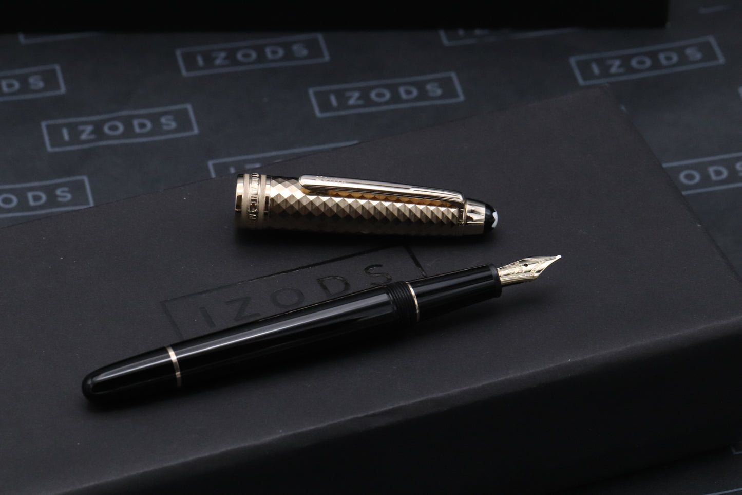 Montblanc Meisterstuck Classique Geometric Dimension Doue Fountain Pen