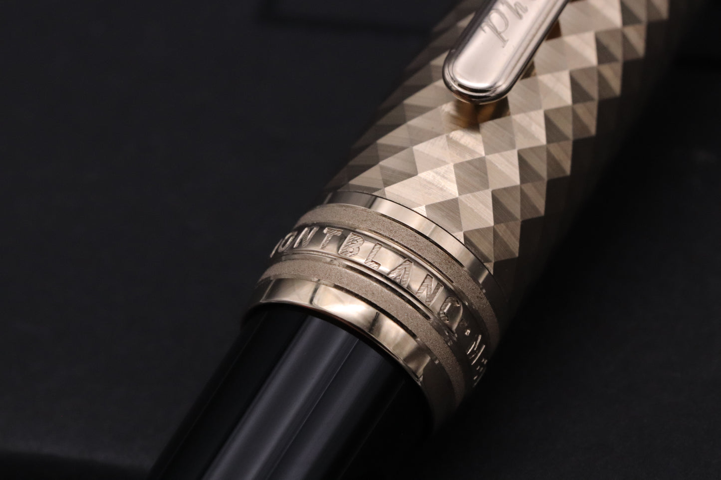 Montblanc Meisterstuck Classique Geometric Dimension Doue Fountain Pen