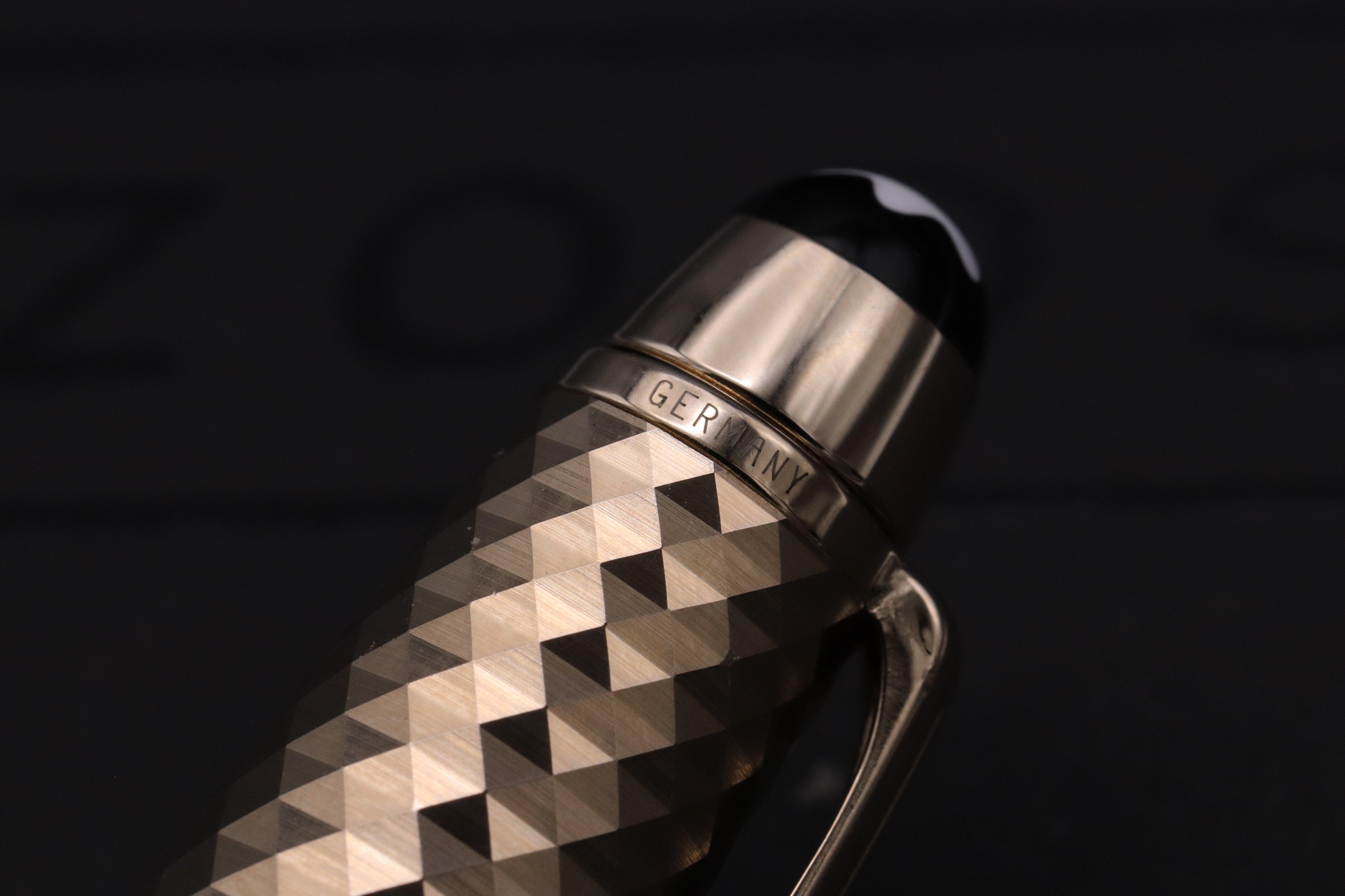 Montblanc Meisterstuck Classique Geometric Dimension Doue Fountain