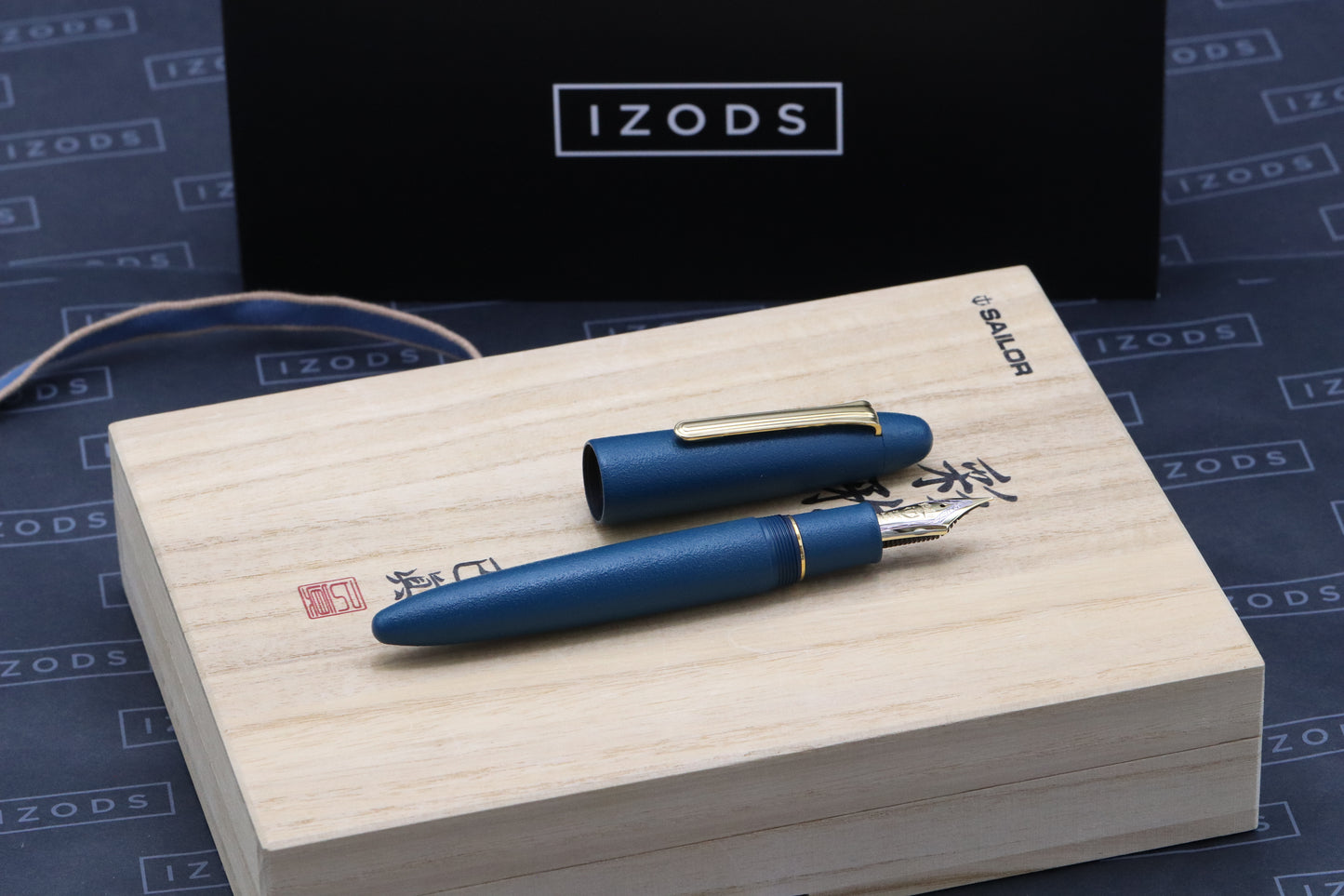 Sailor King of Pen Iro-Miyabi Urushi Fukaai Blue Fountain Pen