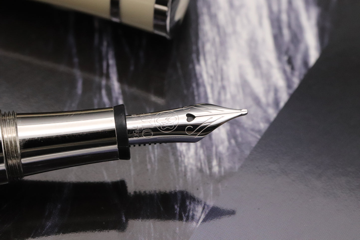 Montblanc Muses Greta Garbo Special Edition Fountain Pen