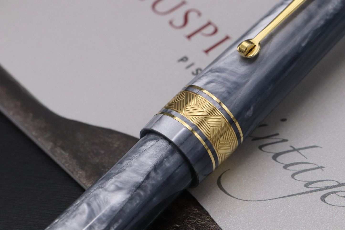 Leonardo Cuspide Mineral Grey LE70 Fountain Pen