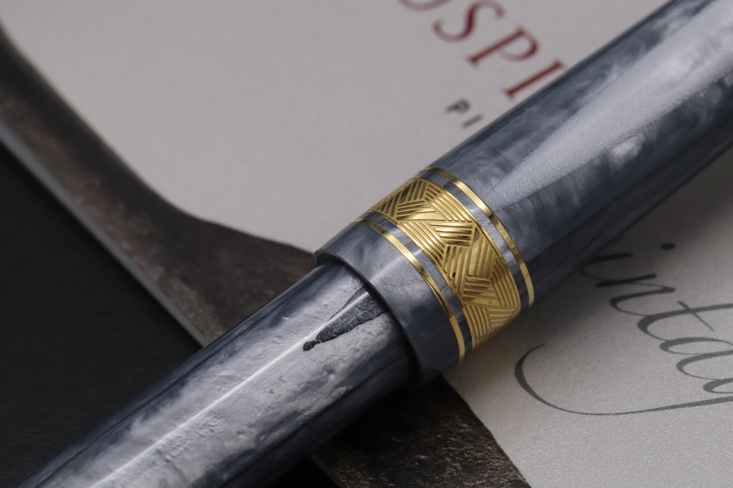 Leonardo Cuspide Mineral Grey LE70 Fountain Pen