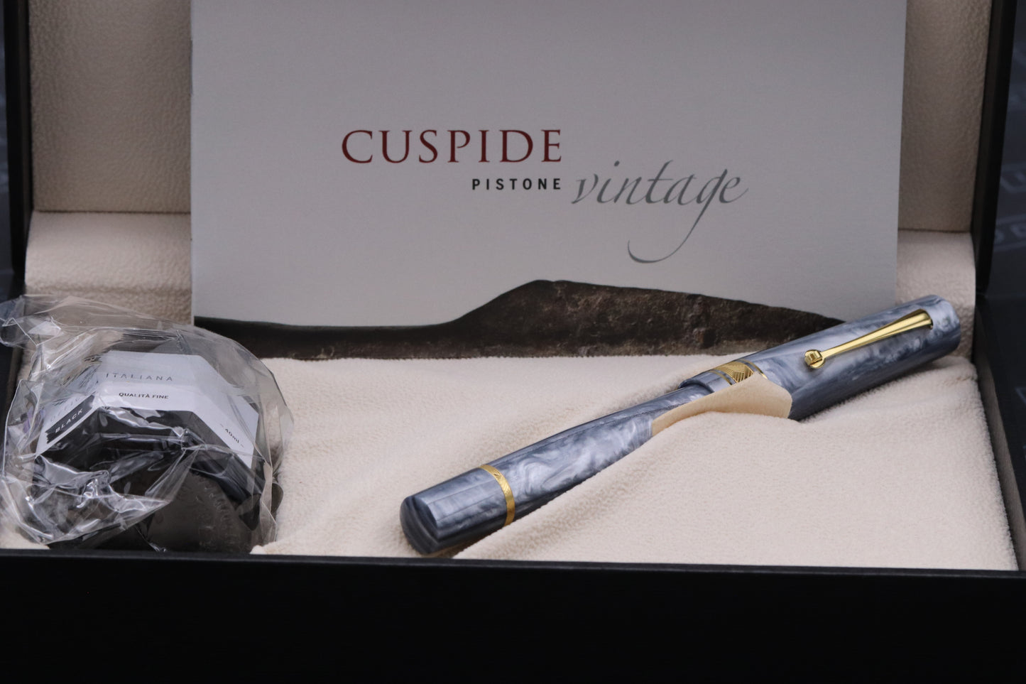 Leonardo Cuspide Mineral Grey LE70 Fountain Pen