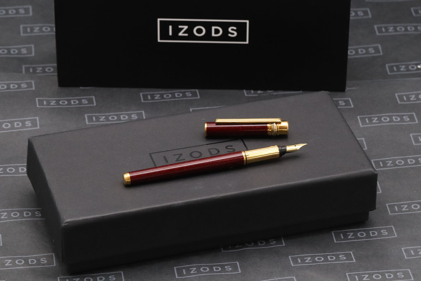 Cartier Must de Cartier Red Black Marble Lacquer Fountain Pen