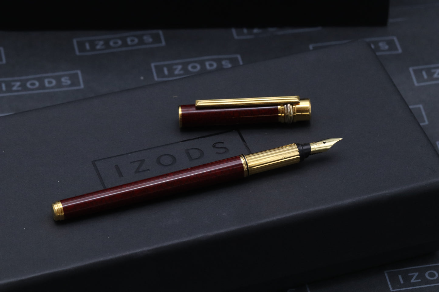 Cartier Must de Cartier Red Black Marble Lacquer Fountain Pen