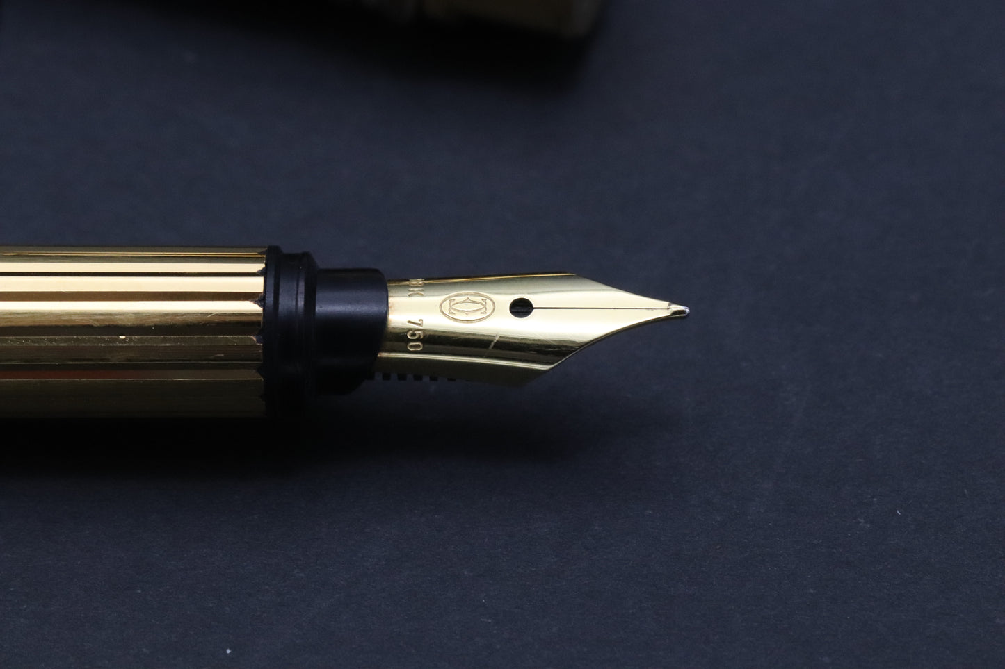 Cartier Must de Cartier Red Black Marble Lacquer Fountain Pen