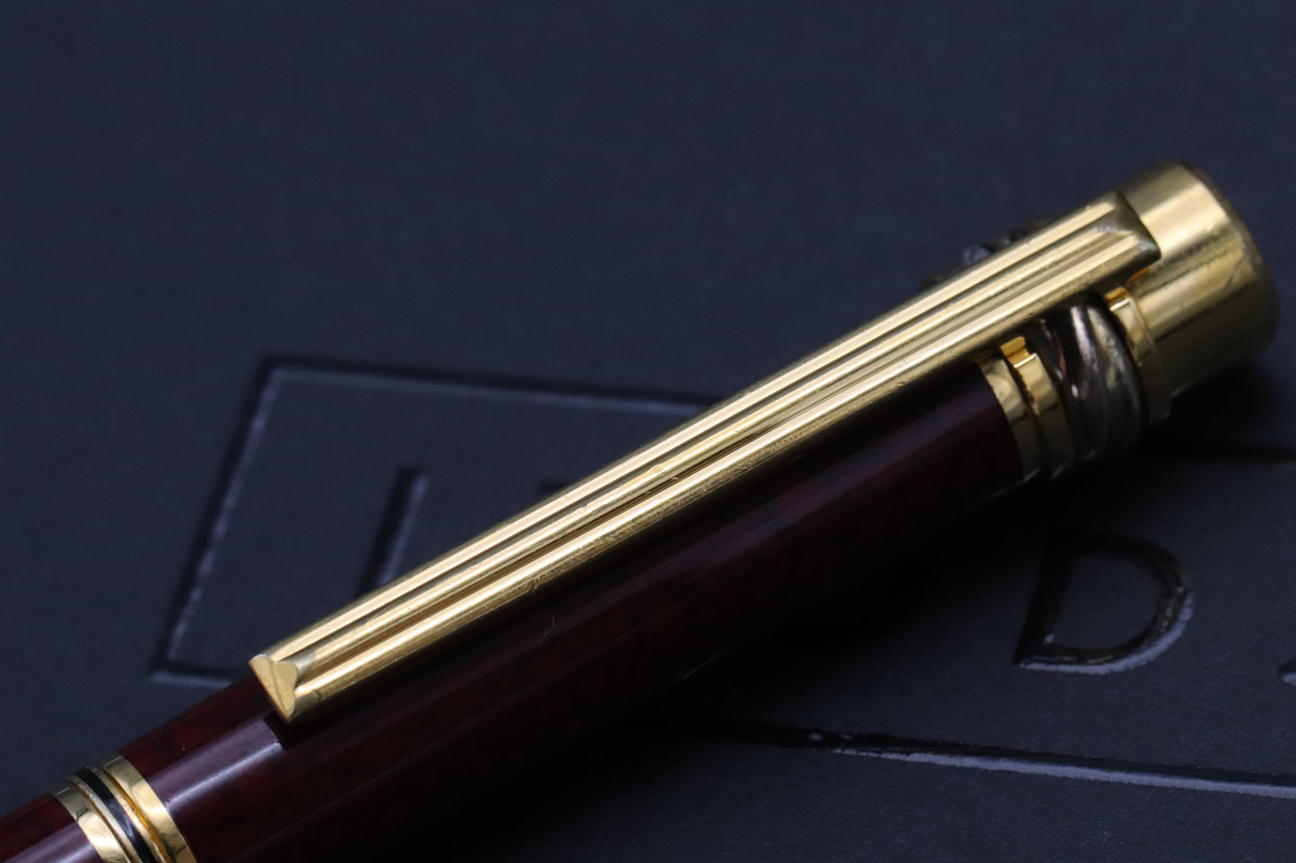 Cartier Must de Cartier Red Black Marble Lacquer Fountain Pen