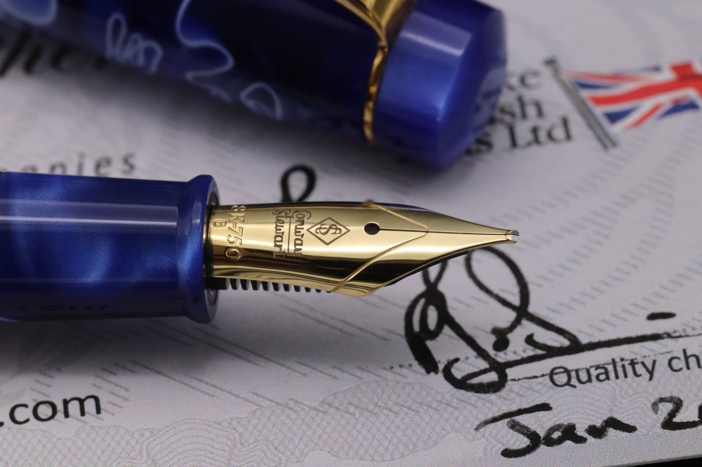 Conway Stewart Belliver White Whirl Fountain Pen - IB Nib