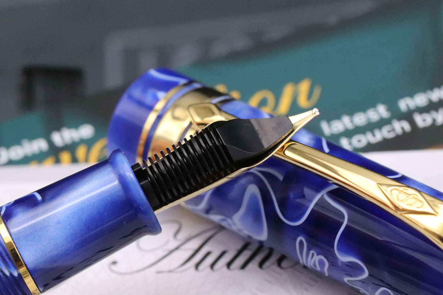 Conway Stewart Belliver White Whirl Fountain Pen - IB Nib