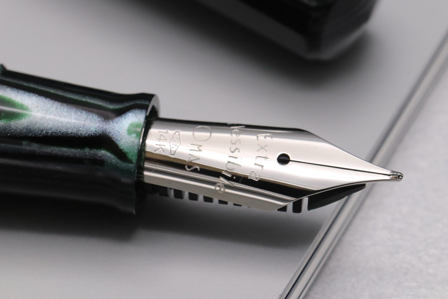 Omas Paragon Arco Verde Celluloid HT Trim Fountain Pen - Extra Flessible Nib
