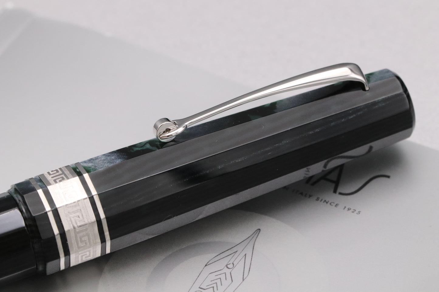 Omas Paragon Arco Verde Celluloid HT Trim Fountain Pen - Extra Flessible Nib