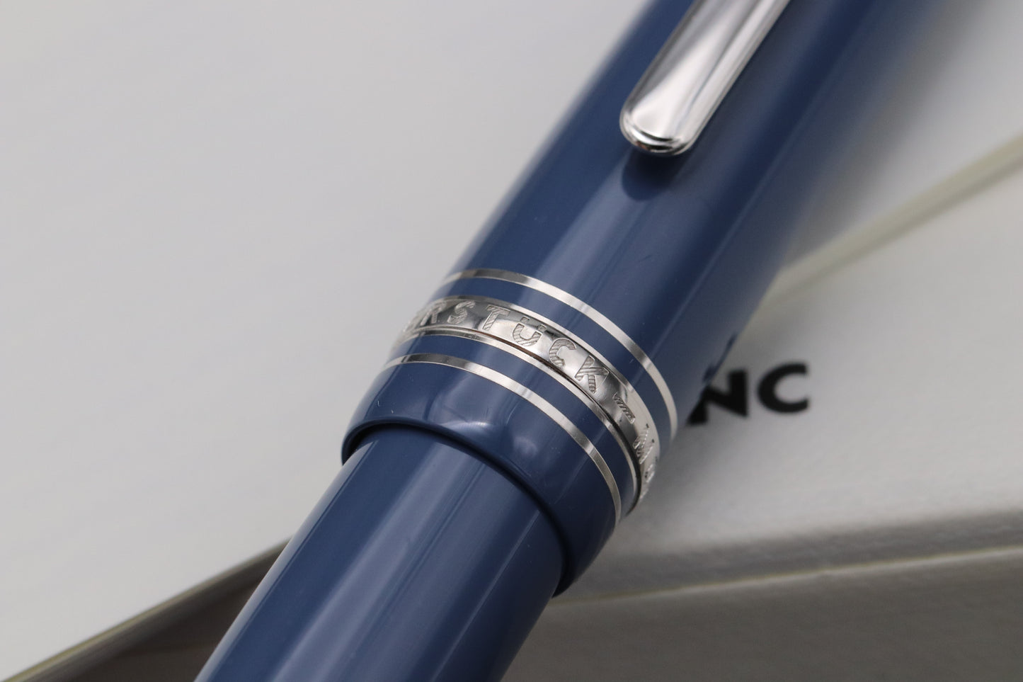 Montblanc Meisterstuck 146 LeGrand Glacier Fountain Pen
