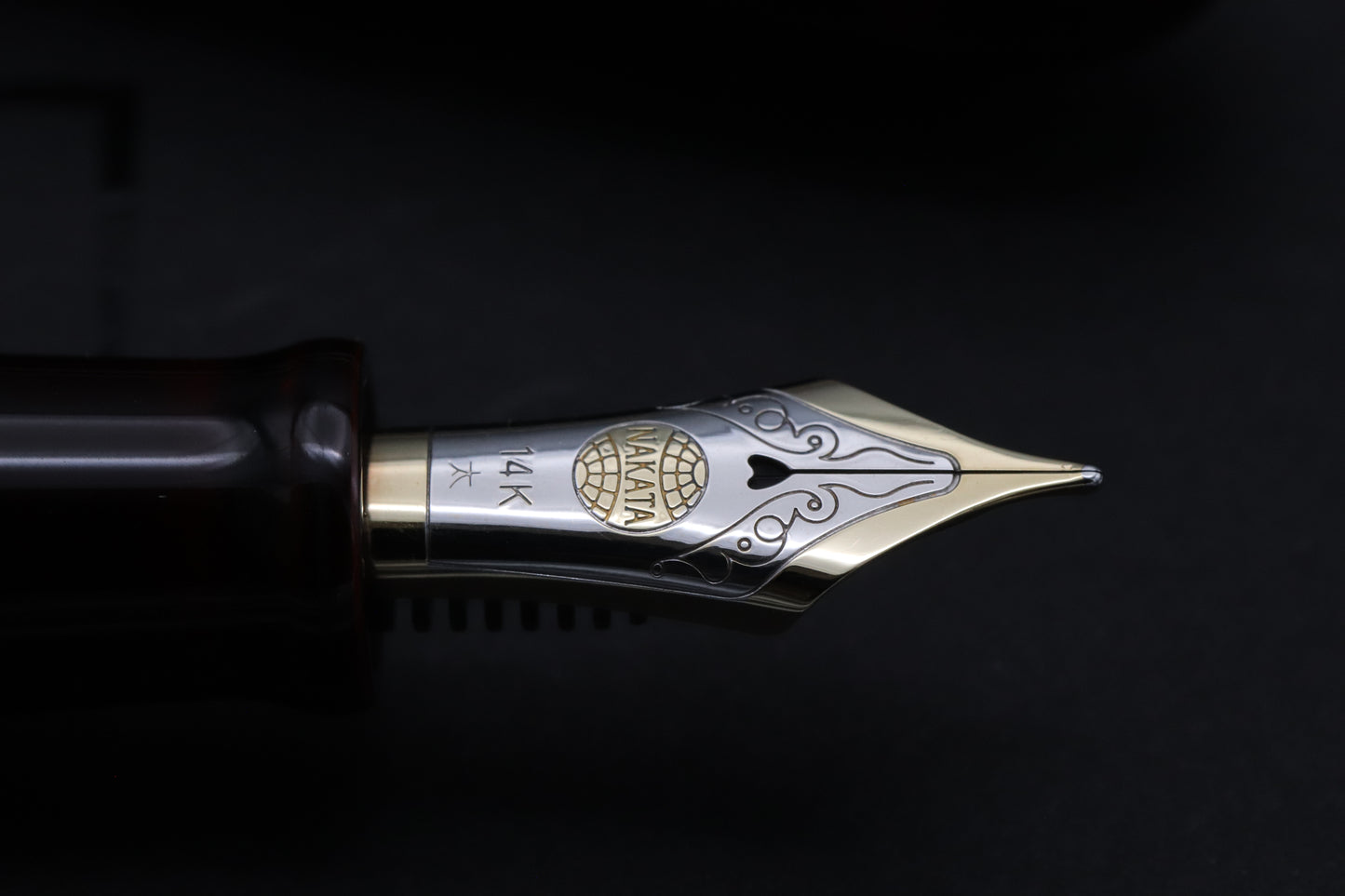 Nakaya Portable Cigar Aka-Tamenuri Fountain Pen - Broad 'Nakata' Nib
