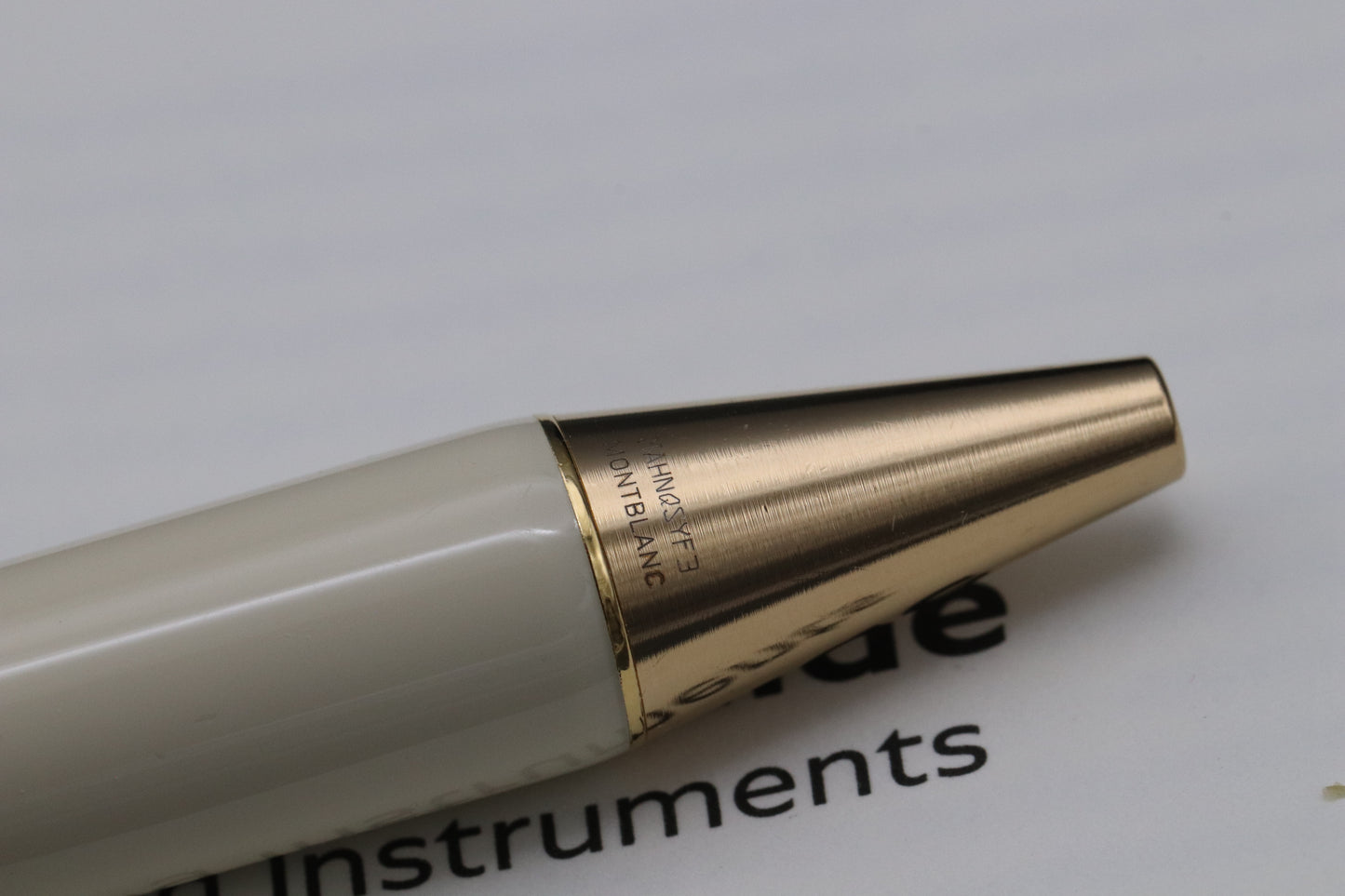 Montblanc Heritage Rouge et Noir Baby Ivory-Resin Ballpoint Pen
