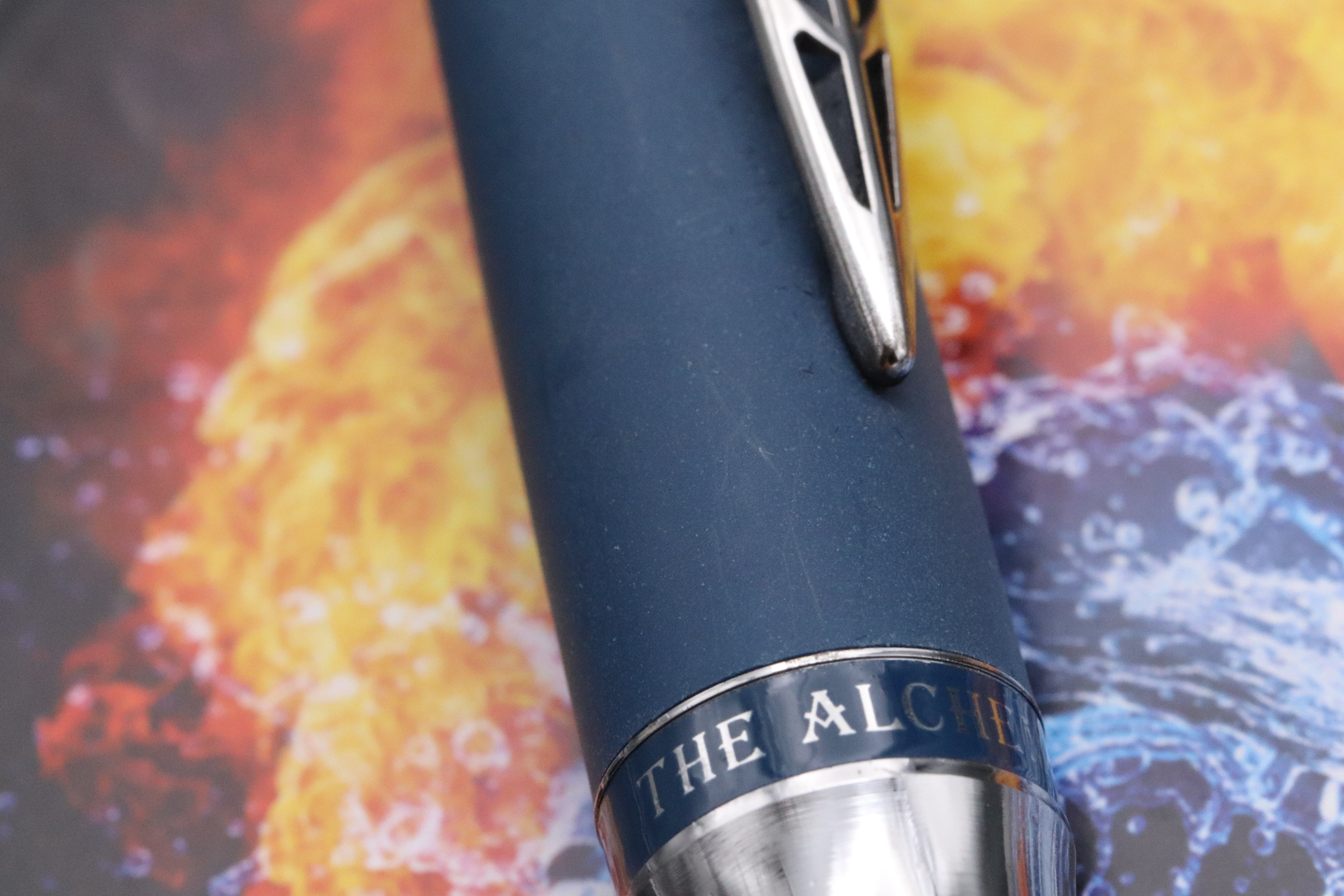 Pineider Alchemist Kilauea Blue Fountain Pen - Stub Nib – IZODS