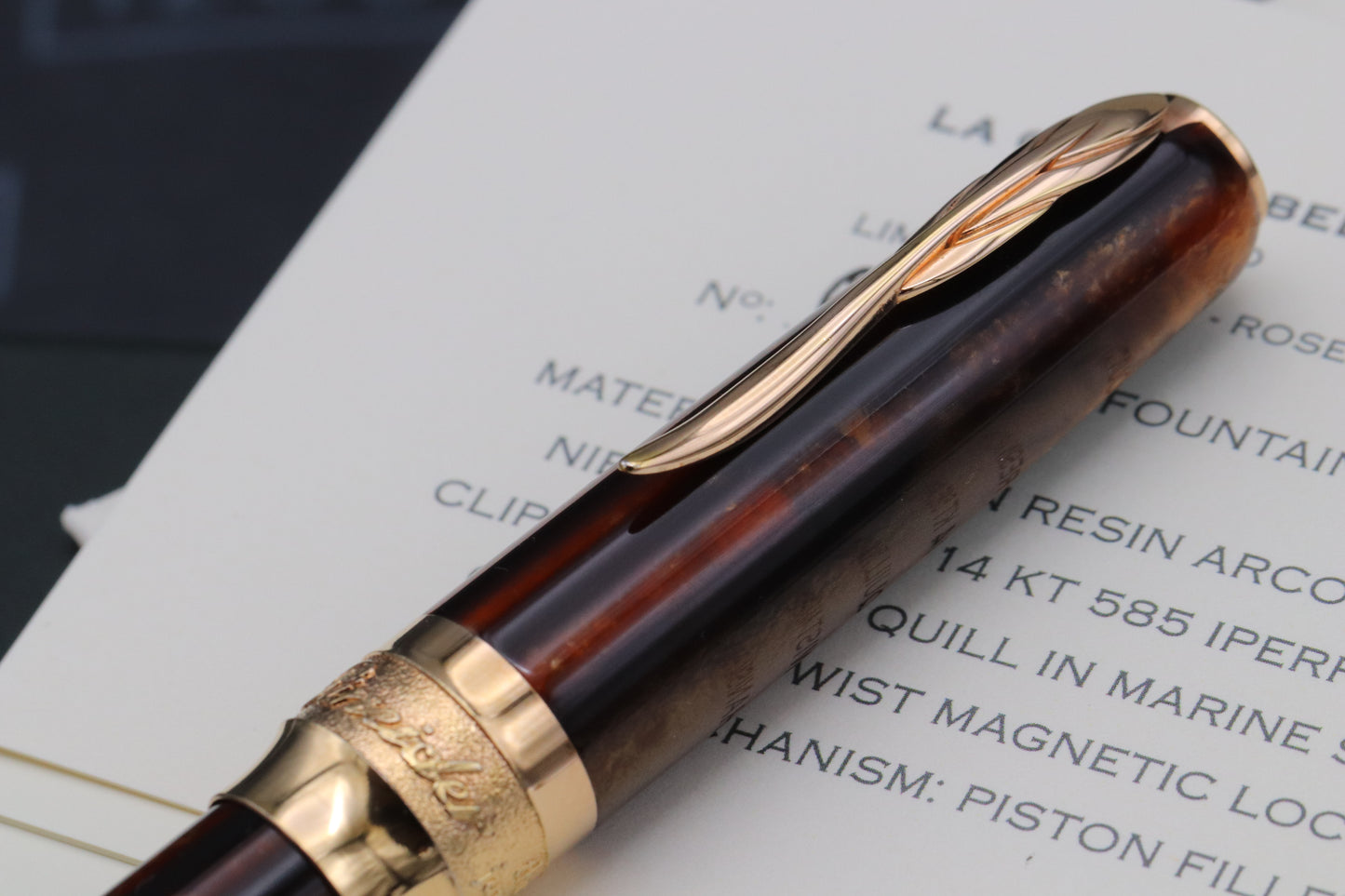Pineider La Grande Bellezza Arco Oak LE28 Rose Gold Fountain Pen