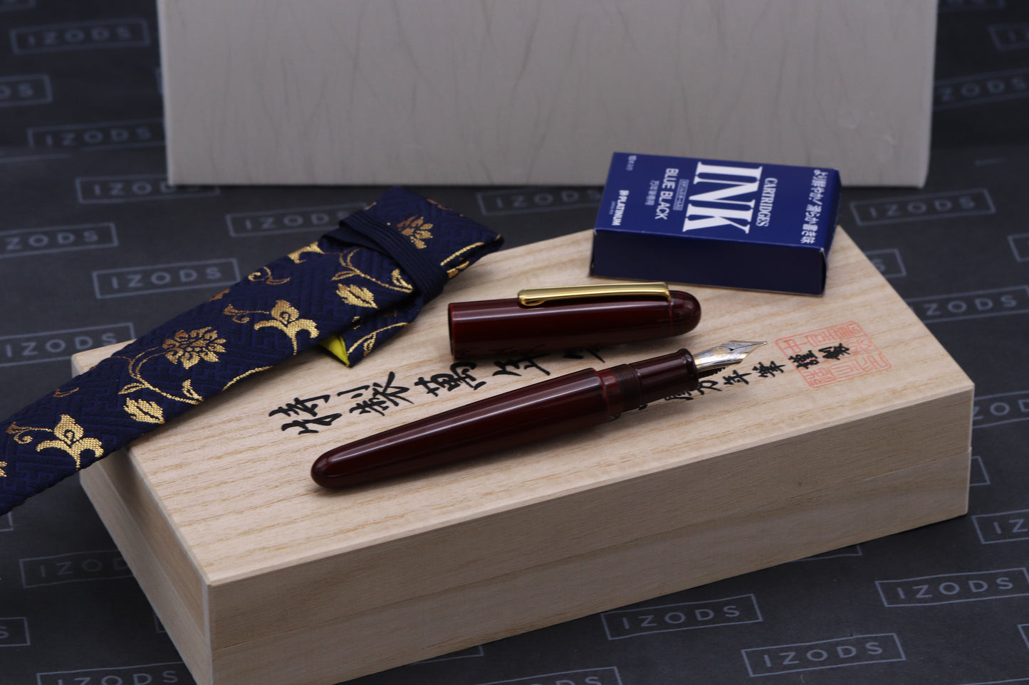 Nakaya Portable Writer Aka-Tamenuri Fountain Pen - Broad Bi-Tone Nib