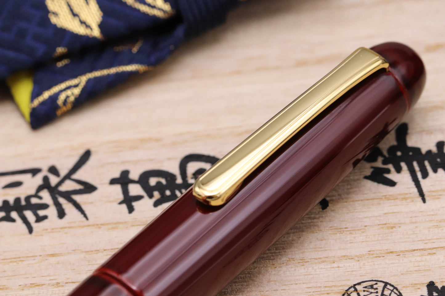 Nakaya Portable Writer Aka-Tamenuri Fountain Pen - Broad Bi-Tone Nib