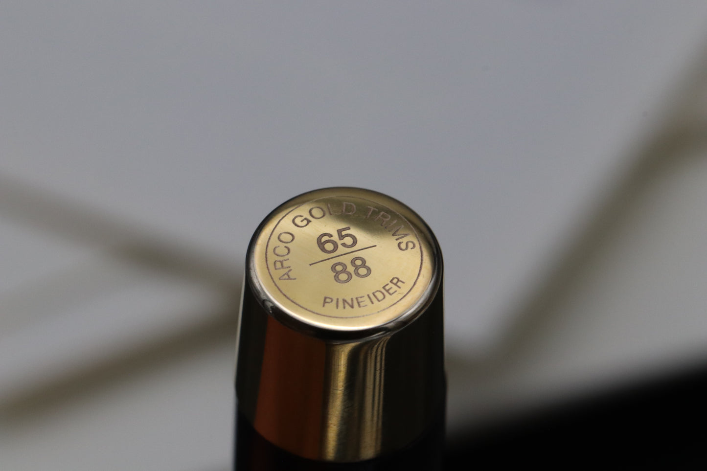 Pineider La Grande Bellezza Arco Oak LE88 Gold Trim Fountain Pen