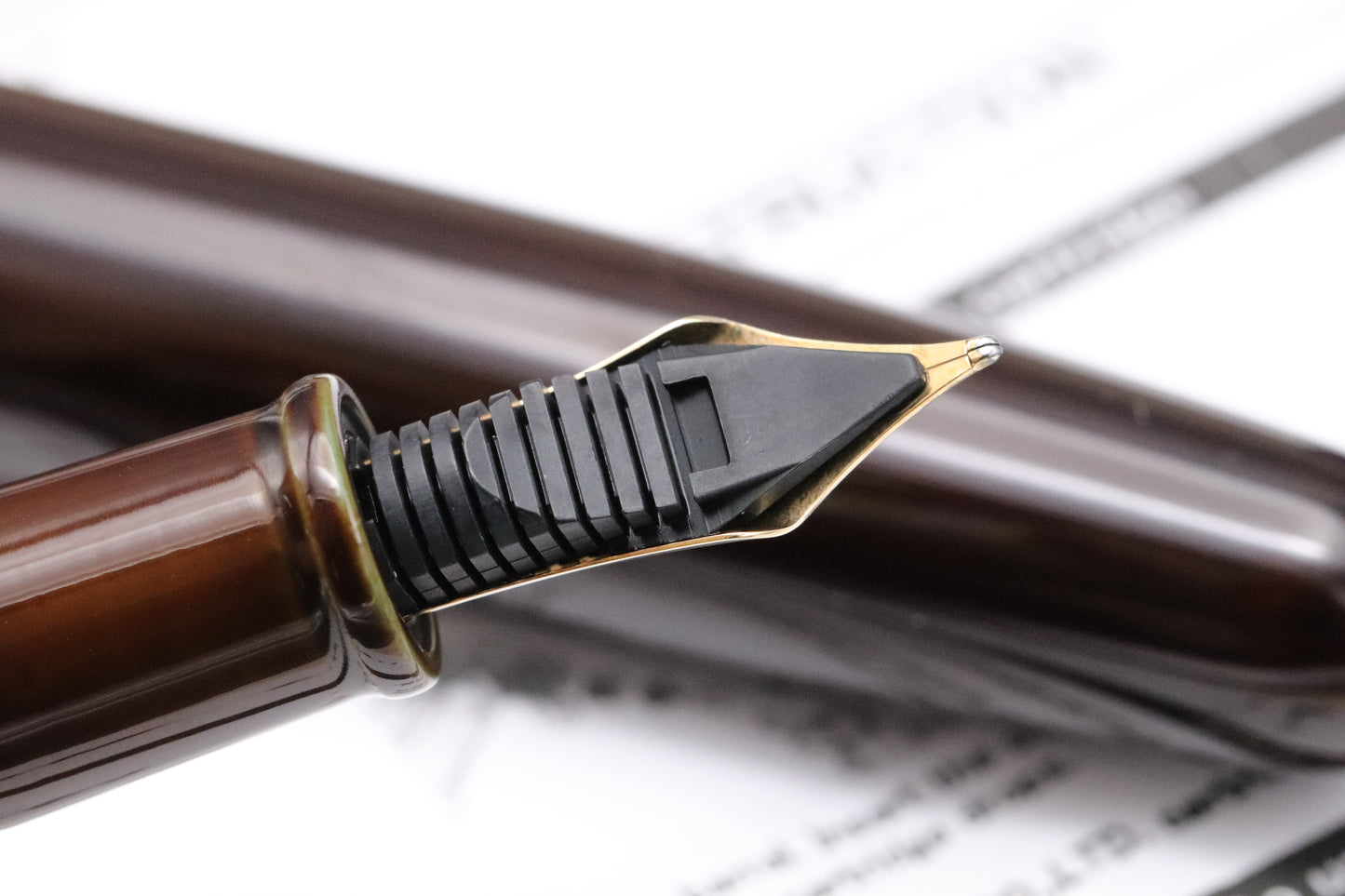Nakaya Portable Cigar Heki-tamenuri Fountain Pen - Broad Nib - DIPPED