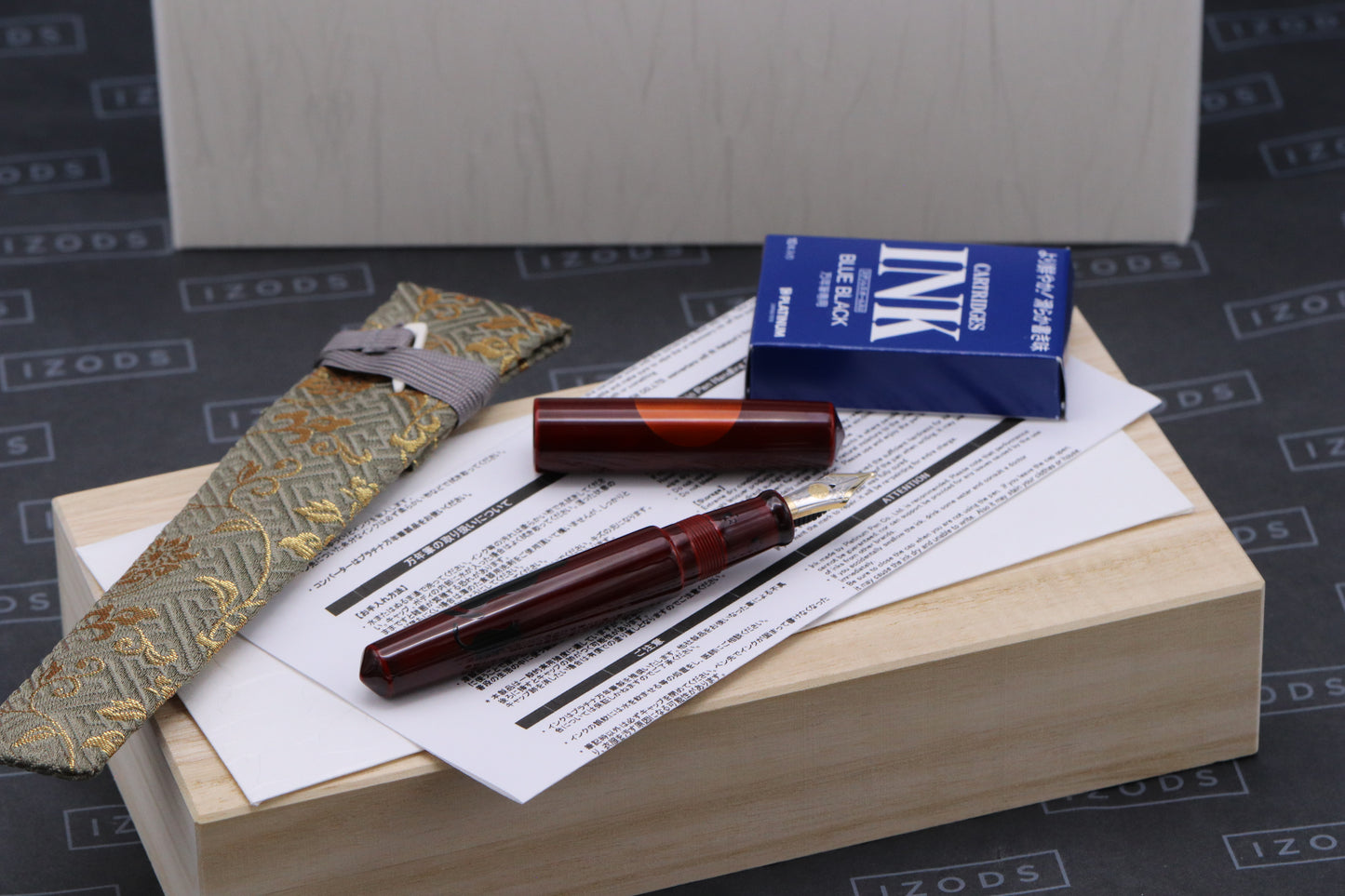 Nakaya Piccolo Cigar Moon Cat Fountain Pen - Double Broad Nib - DIPPED