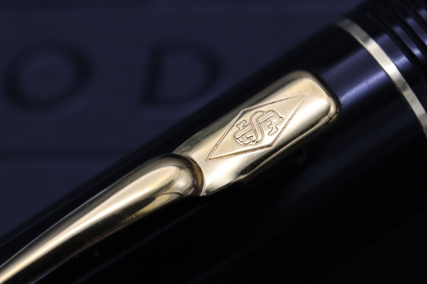 Conway Stewart Churchill Black Fountain Pen