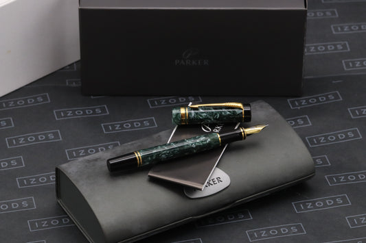 Parker Duofold International MKI Green Marble Fountain Pen - Oblique Medium Nib