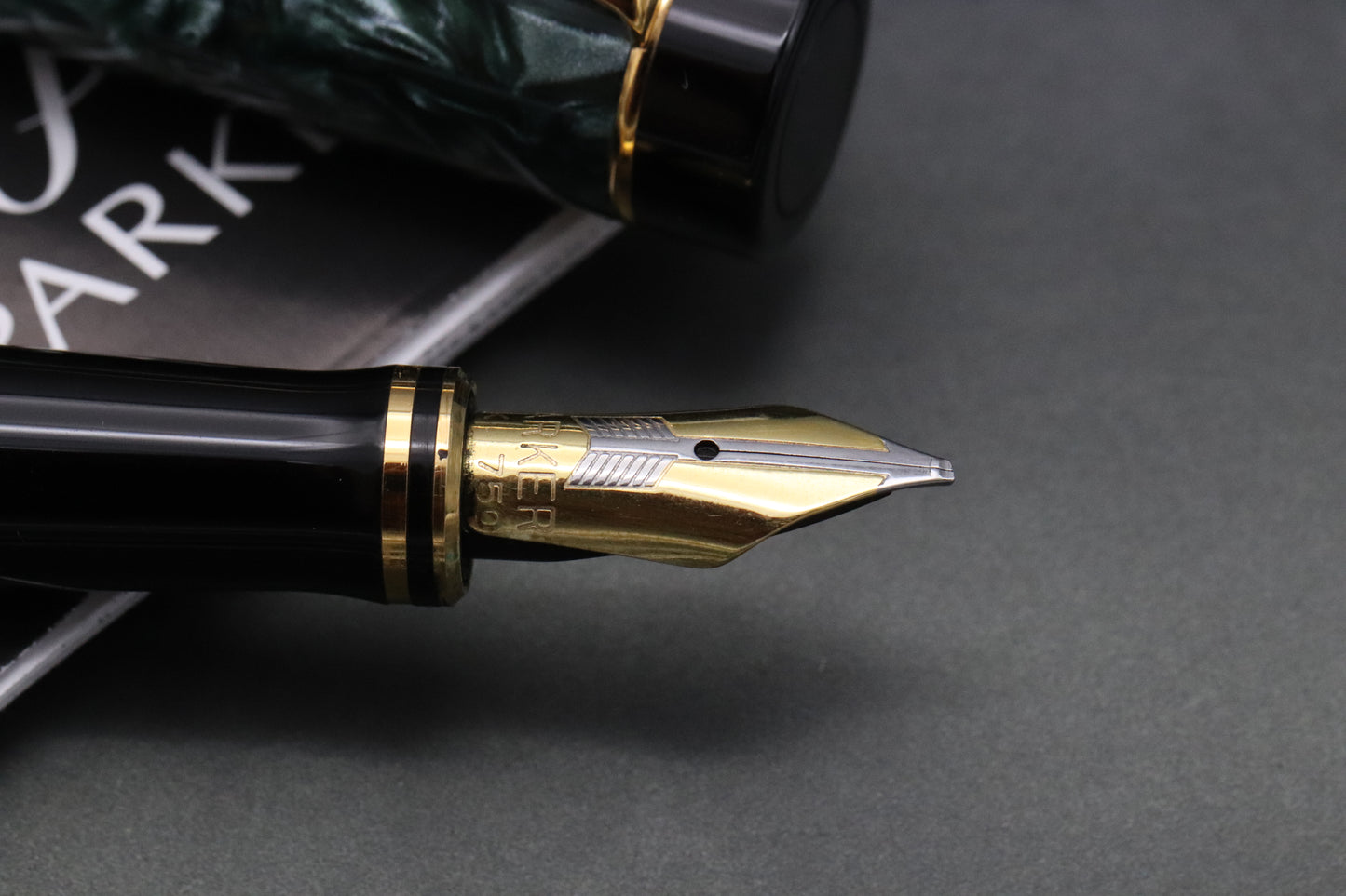 Parker Duofold International MKI Green Marble Fountain Pen - Oblique Medium Nib