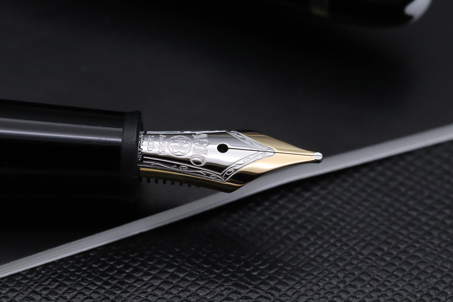 Montblanc Meisterstuck 145 Classique Gold Coated Fountain Pen - UNUSED - Engraved Cap