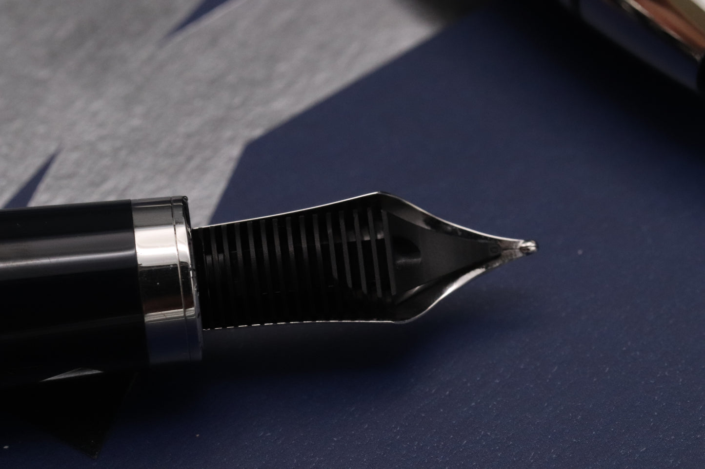 Montblanc Great Characters JFK Blue Special Edition Fountain Pen