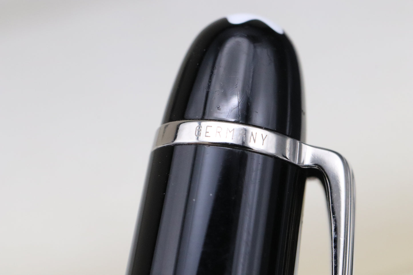 Montblanc Meisterstuck 145 Classique Platinum Coated Fountain Pen