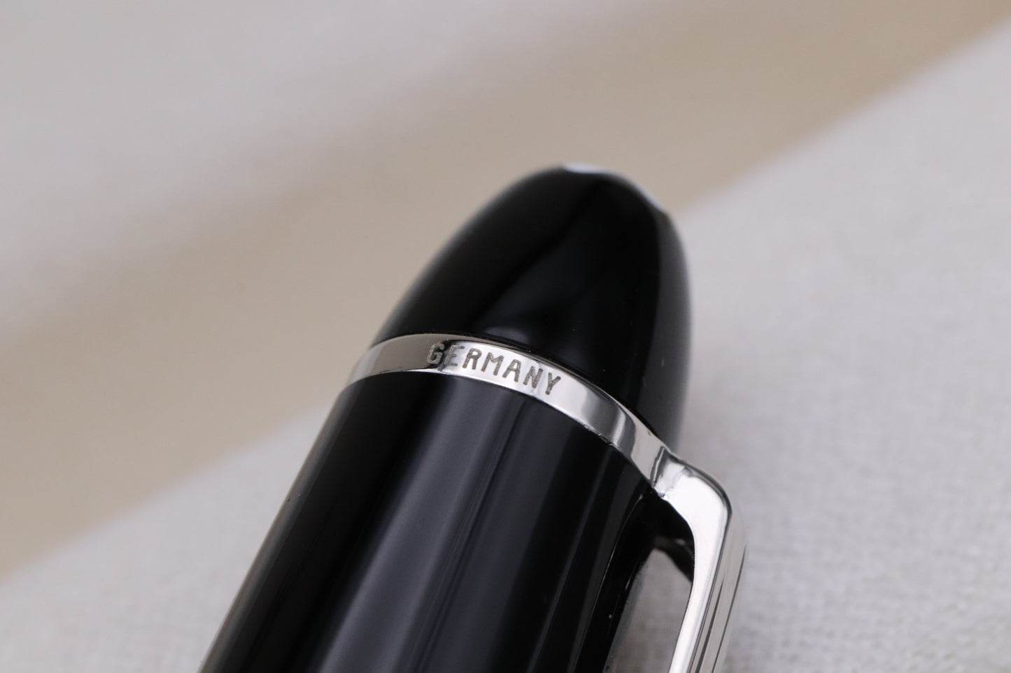 Montblanc Meisterstuck 162 LeGrand Platinum Coated Rollerball Pen