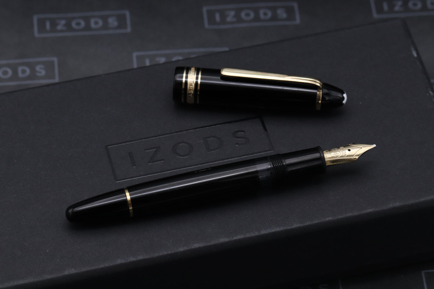 Montblanc Meisterstuck 146 LeGrand Gold Coated Fountain Pen - Broad Monotone Nib