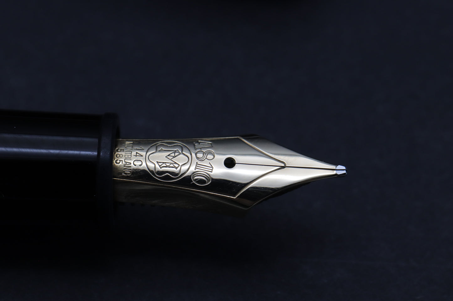 Montblanc Meisterstuck 146 LeGrand Gold Coated Fountain Pen - Broad Monotone Nib